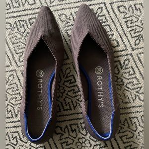 Rothy’s Point flat in mink (6.5)